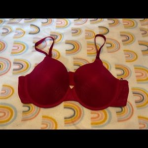 Maidenform 40 C. New without tags.